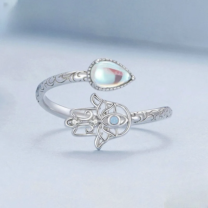 Beautiful Lucky Hand Embrace Plain Ring