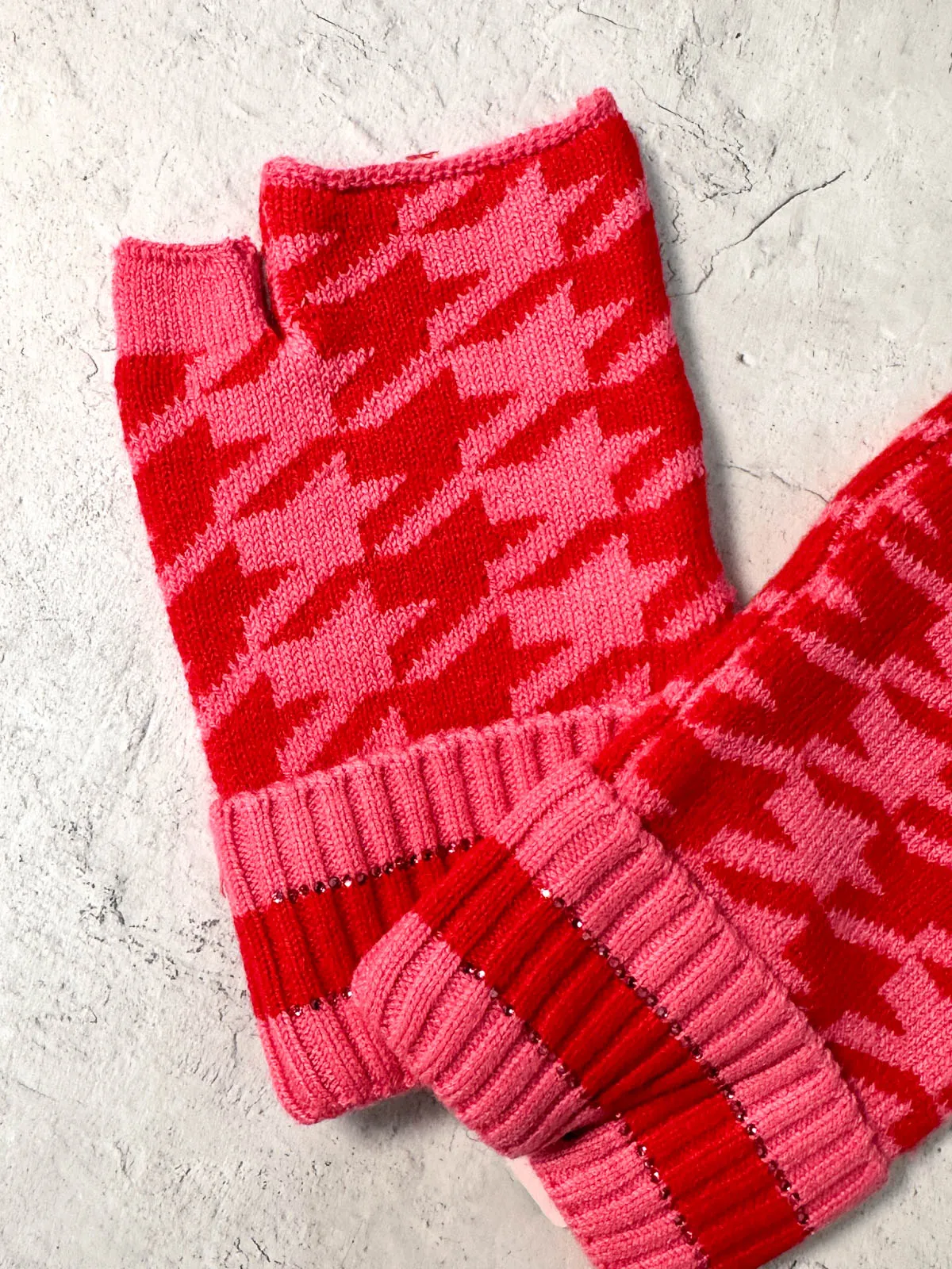 Houndstooth Fingerless Mittens, Red/Pink